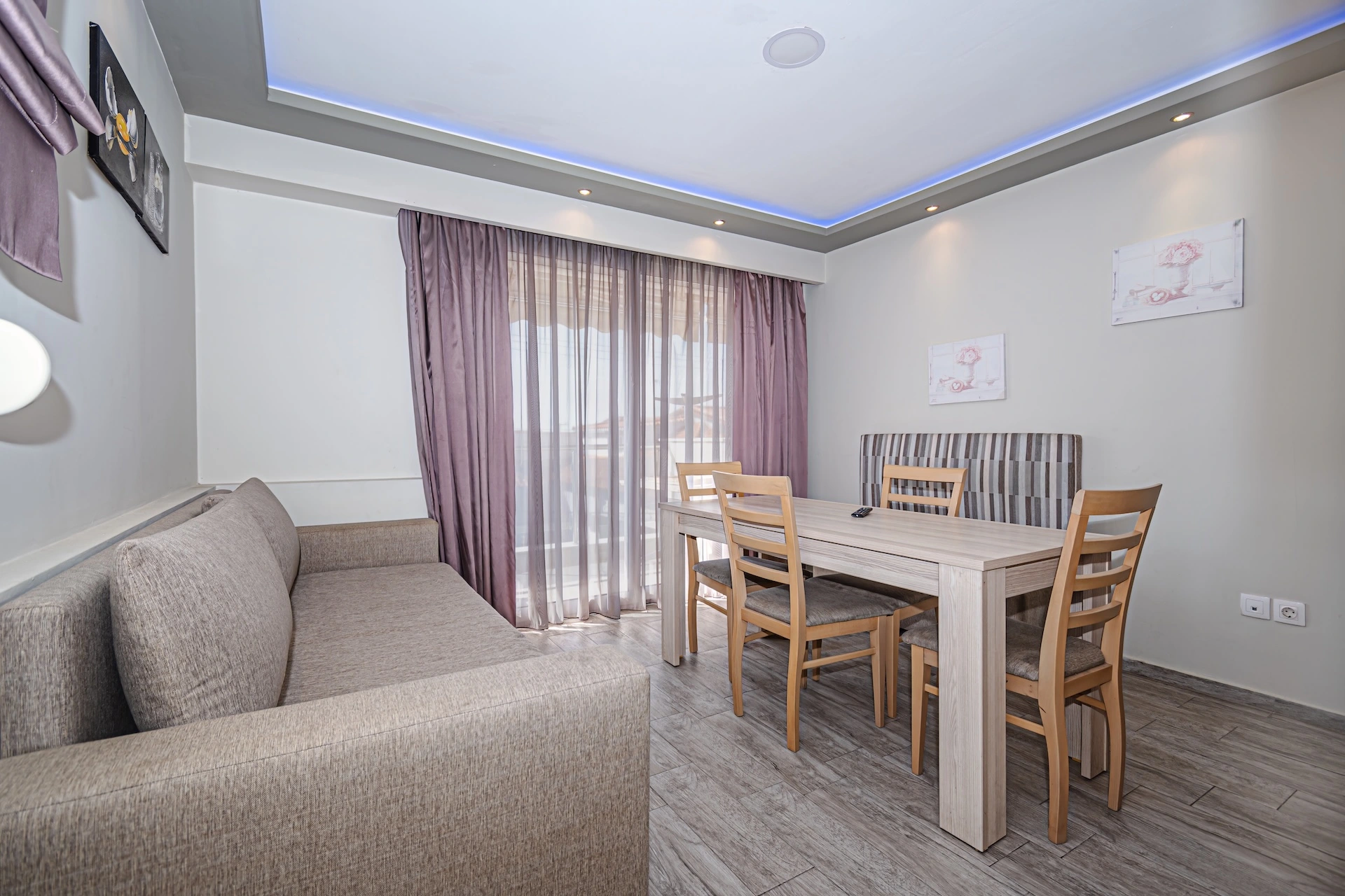 two bedroom apartment dnevni boravak